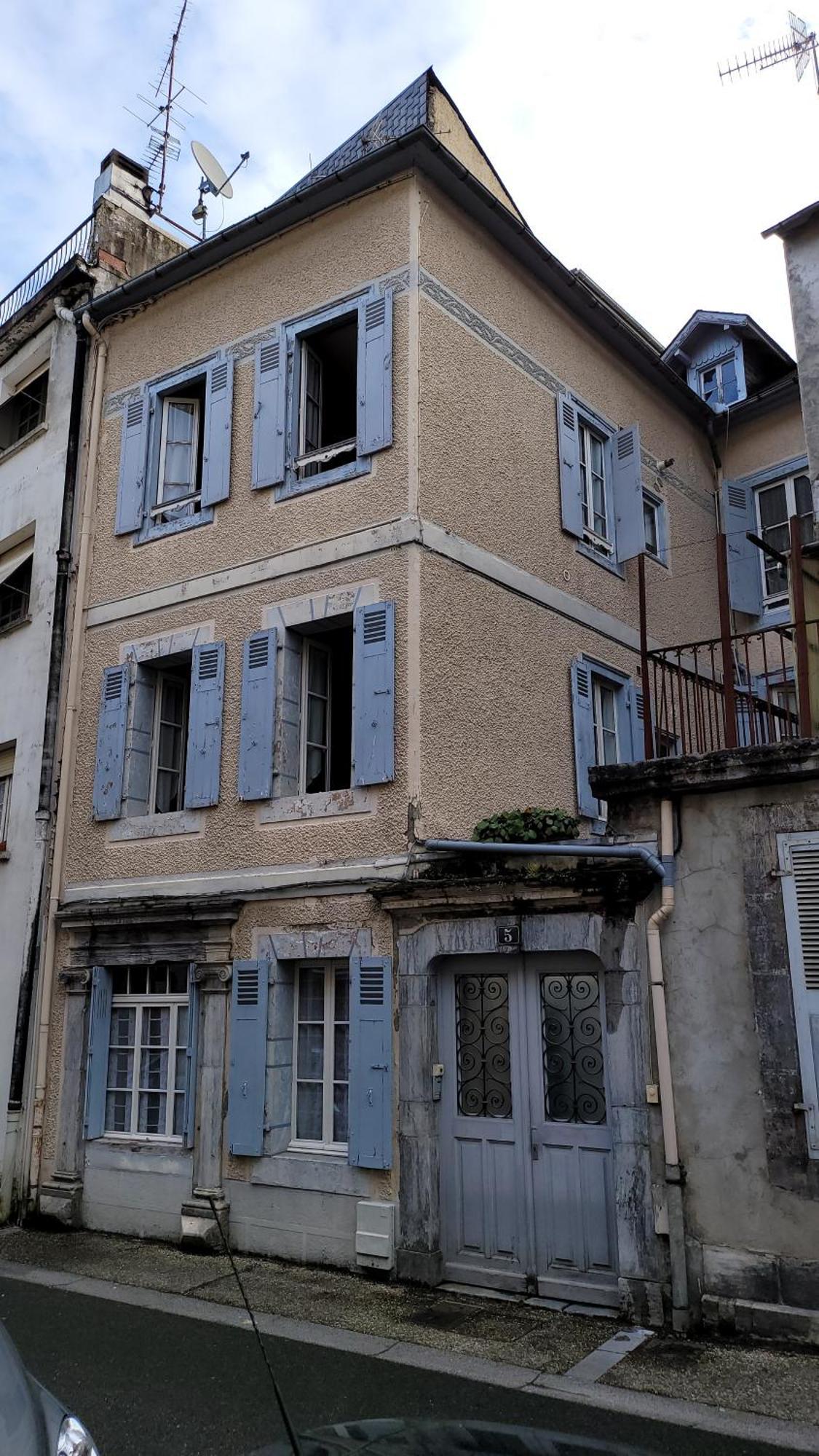 Logements A 2 Petits Pas Bagnères-de-Bigorre Esterno foto